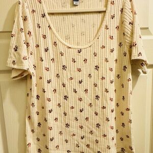NWOT Old Navy Cream Floral Fitted Elbow Sleeve Rib-Knit Top